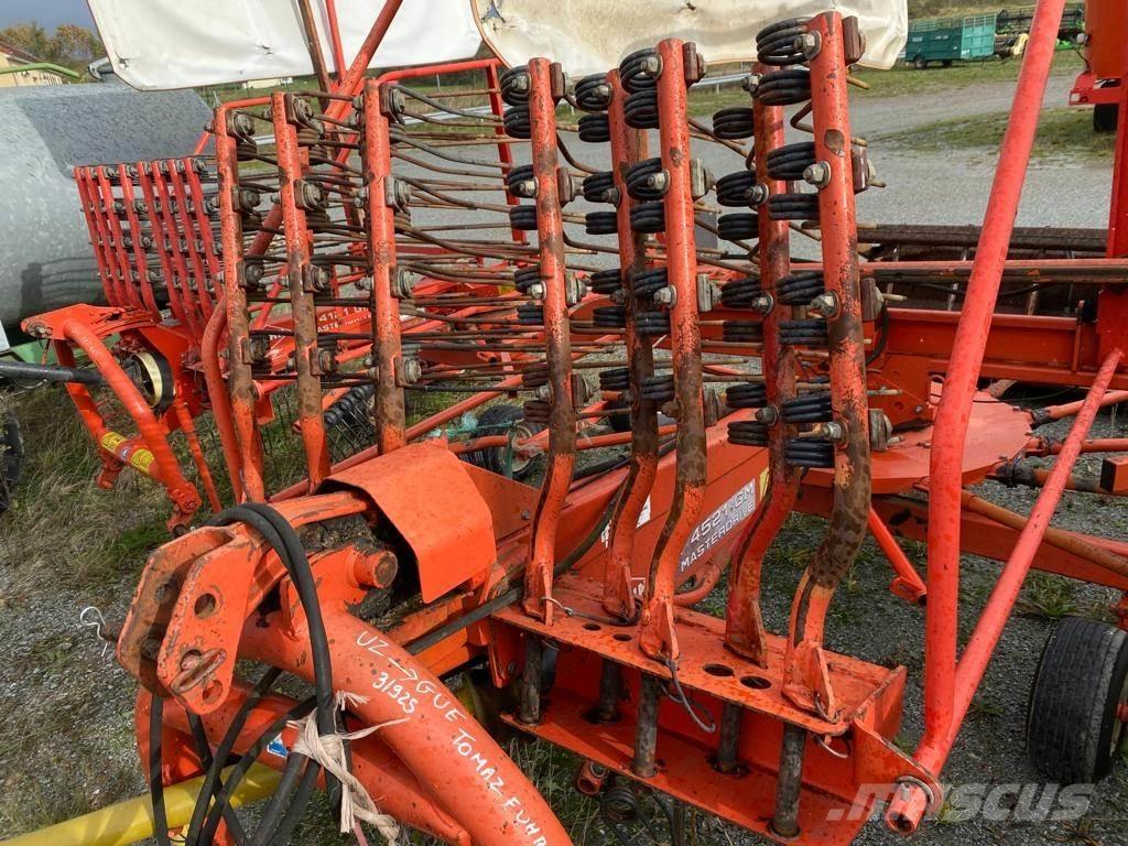 Kuhn GA 4521 GM 堆草機