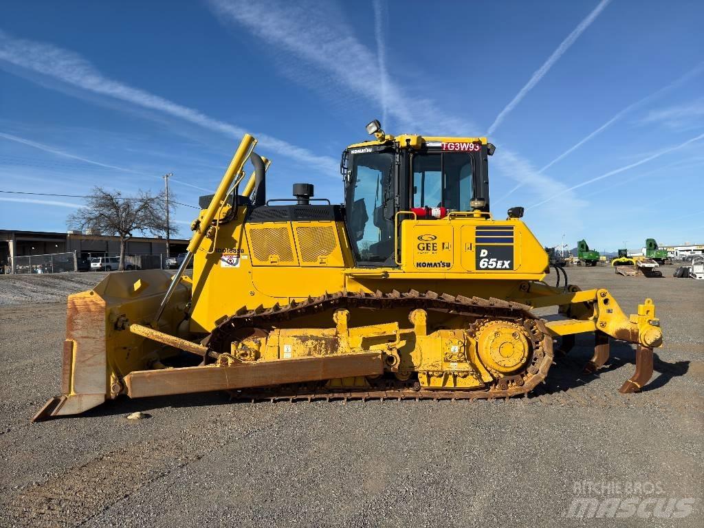 Komatsu D65EX-18 履帶推土機