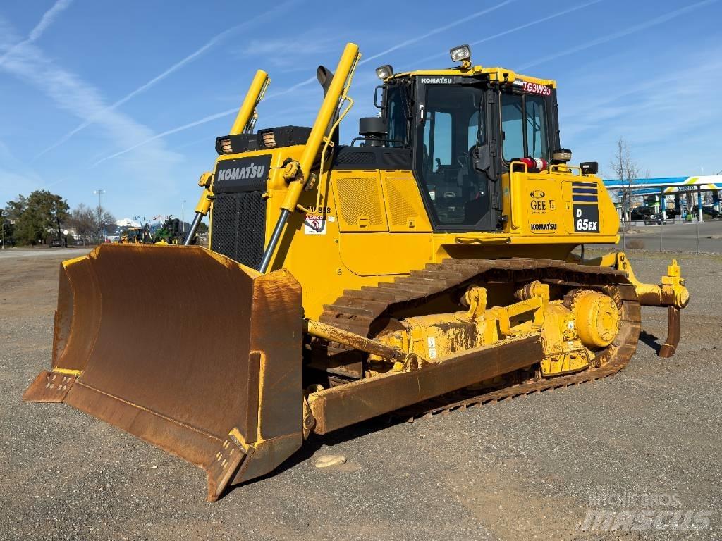 Komatsu D65EX-18 履帶推土機