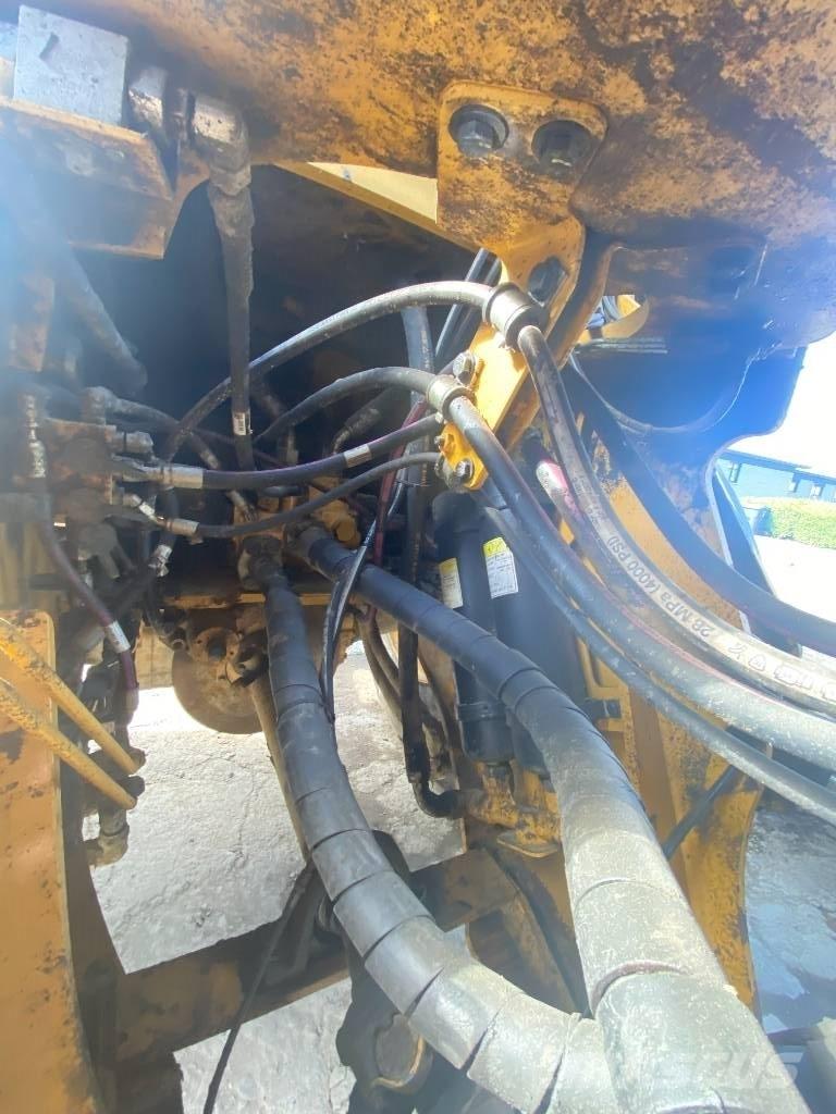 CAT 966 M 輪胎式裝載機