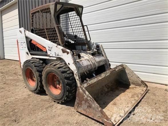 Bobcat 753 滑移轉向裝載機