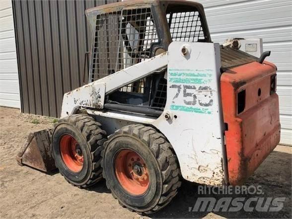 Bobcat 753 滑移轉向裝載機
