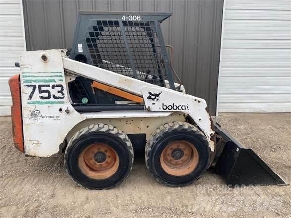 Bobcat 753 滑移轉向裝載機