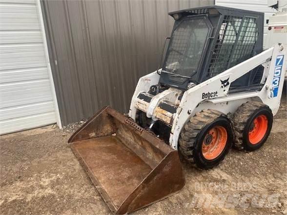 Bobcat 753 滑移轉向裝載機