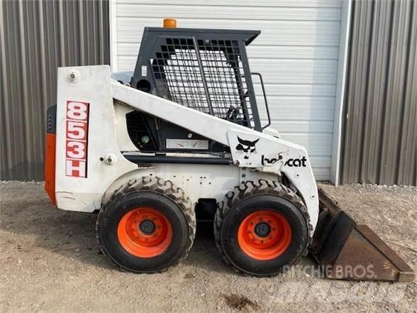 Bobcat 853H 滑移轉向裝載機