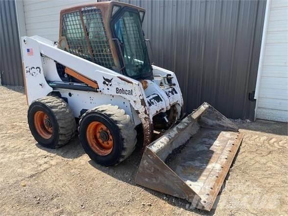 Bobcat 863 滑移轉向裝載機