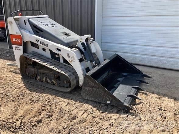 Bobcat MT55 滑移轉向裝載機