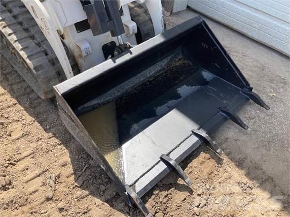 Bobcat MT55 滑移轉向裝載機