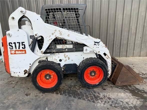 Bobcat S175 滑移轉向裝載機