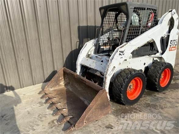Bobcat S175 滑移轉向裝載機