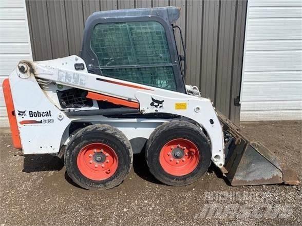 Bobcat S450 滑移轉向裝載機