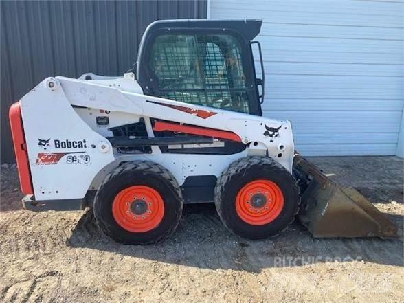 Bobcat S550 滑移轉向裝載機