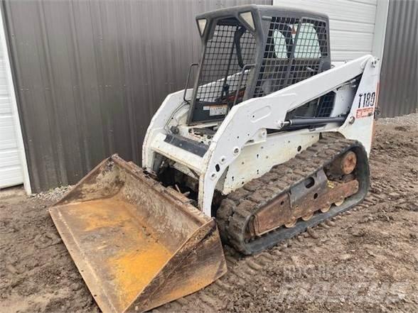 Bobcat T180 滑移轉向裝載機