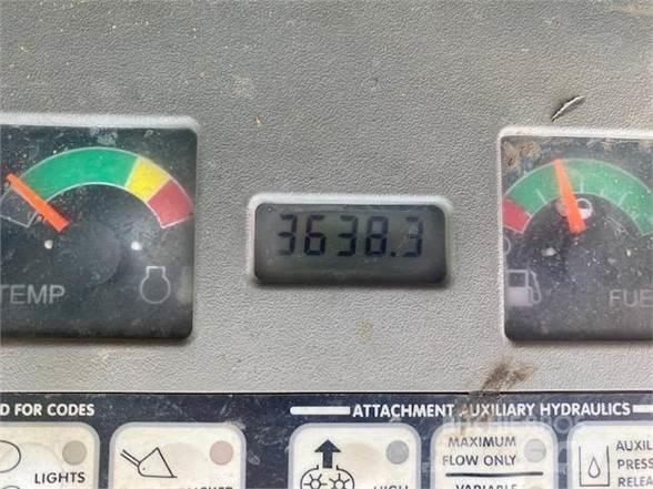 Bobcat T250 滑移轉向裝載機