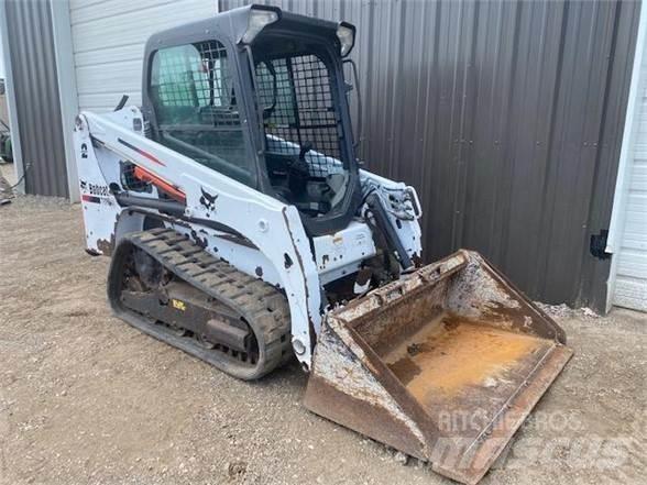 Bobcat T450 滑移轉向裝載機
