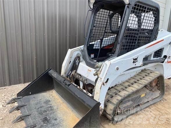 Bobcat T450 滑移轉向裝載機