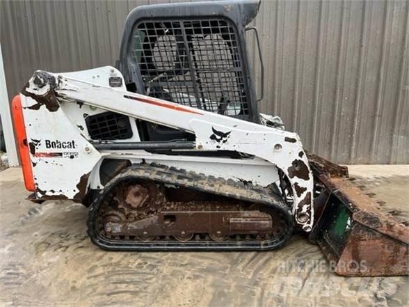 Bobcat T450 滑移轉向裝載機