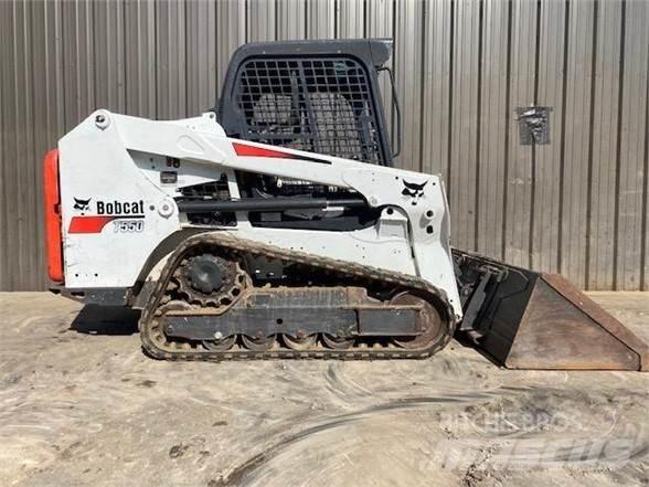 Bobcat T550 滑移轉向裝載機