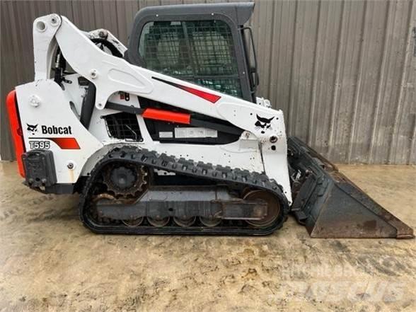 Bobcat T595 滑移轉向裝載機