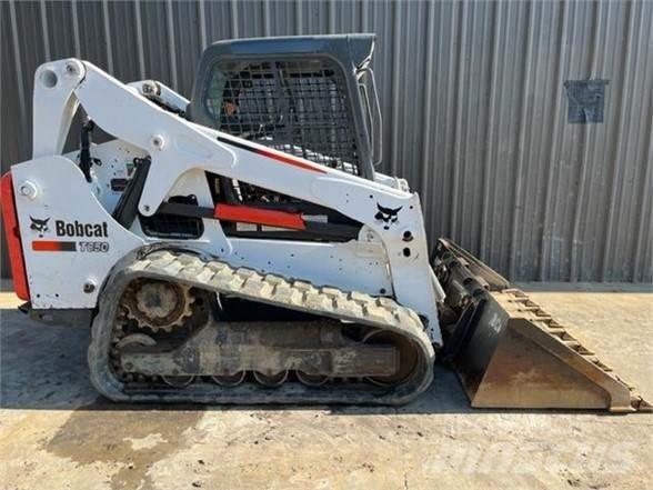 Bobcat T650 滑移轉向裝載機