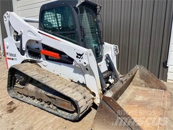 Bobcat T750 滑移轉向裝載機