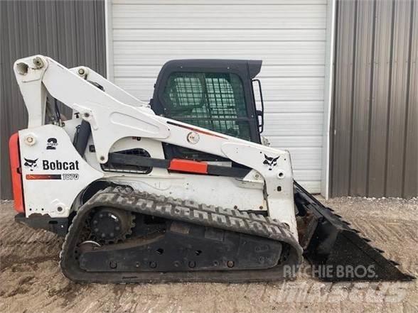 Bobcat T870 滑移轉向裝載機