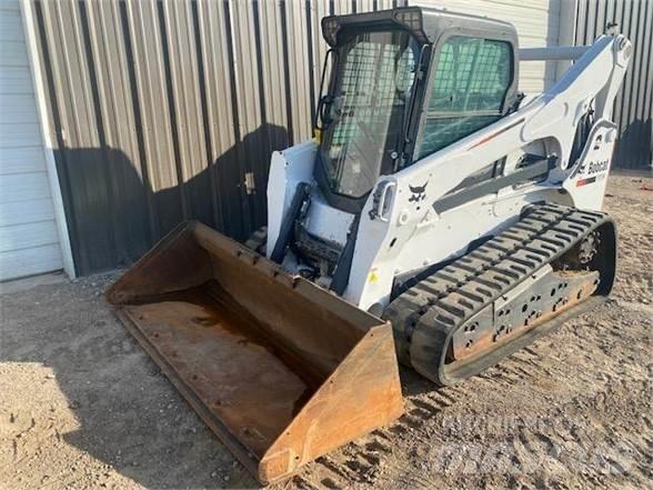 Bobcat T870 滑移轉向裝載機