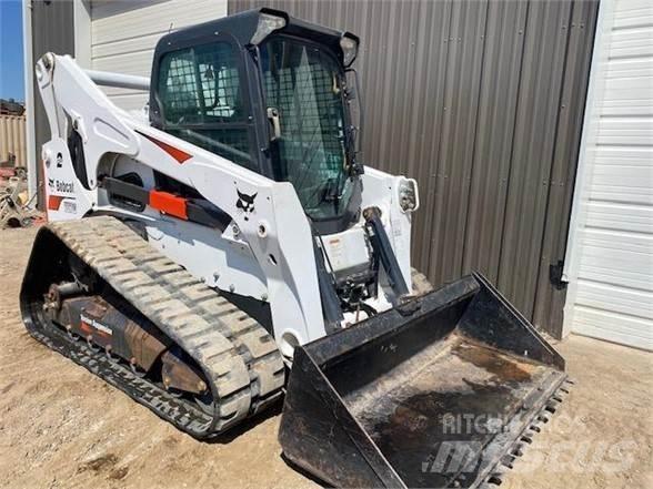 Bobcat T870 滑移轉向裝載機