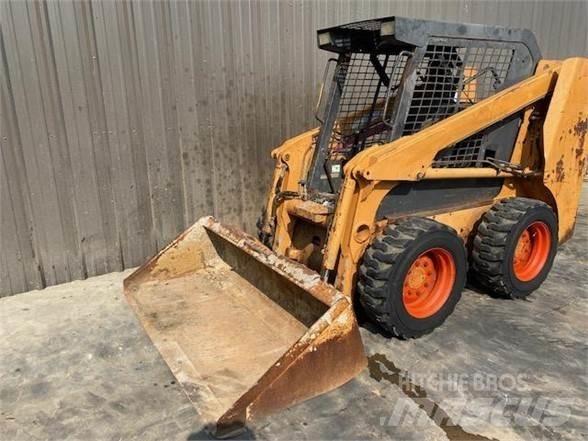 CASE 40XT 滑移轉向裝載機