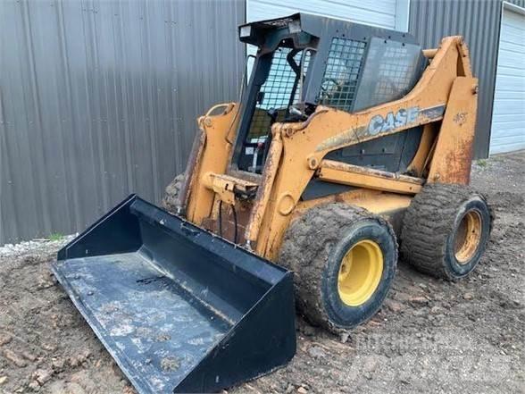 CASE 465 滑移轉向裝載機