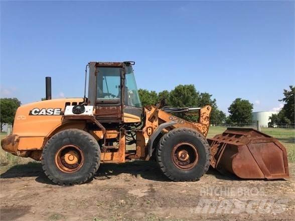 CASE 621D 輪胎式裝載機