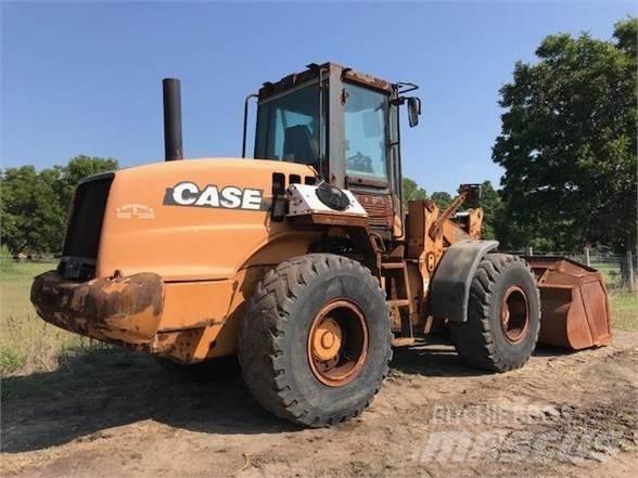 CASE 621D 輪胎式裝載機