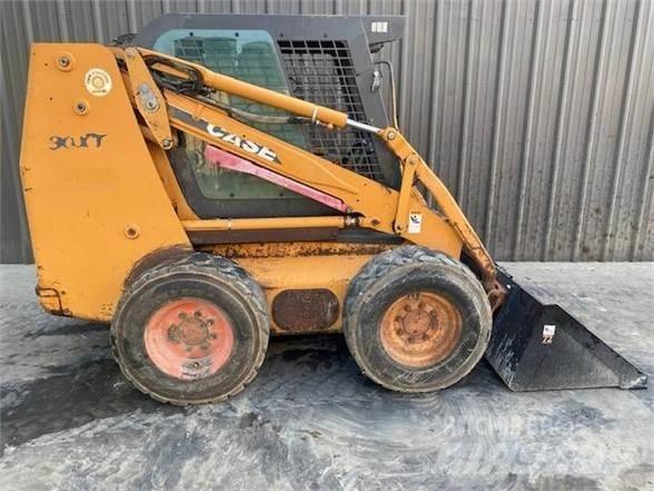 CASE 90XT 滑移轉向裝載機