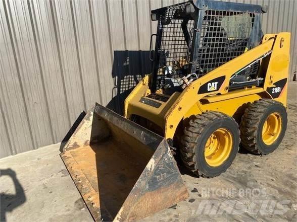 CAT 216B2 滑移轉向裝載機
