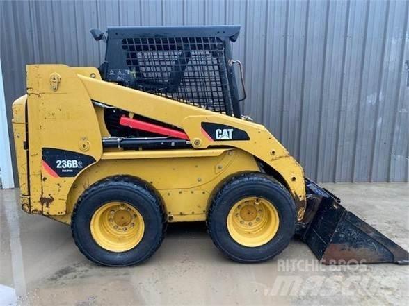 CAT 236B2 滑移轉向裝載機
