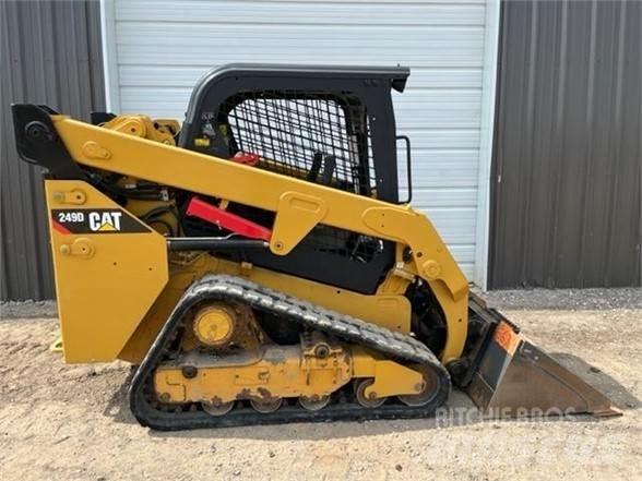 CAT 249D 滑移轉向裝載機