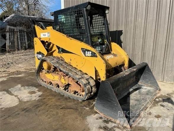 CAT 259B3 滑移轉向裝載機