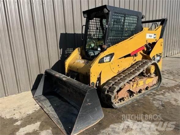 CAT 259B3 滑移轉向裝載機