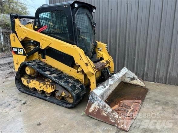 CAT 259D 滑移轉向裝載機