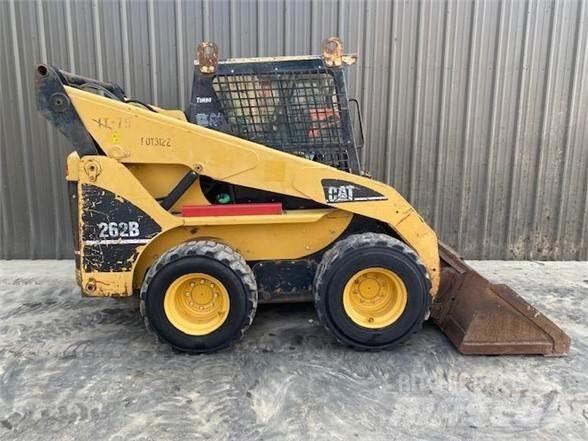 CAT 262B 滑移轉向裝載機