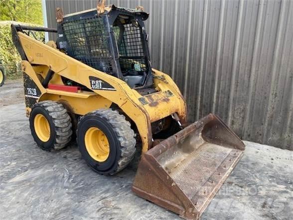 CAT 262B 滑移轉向裝載機