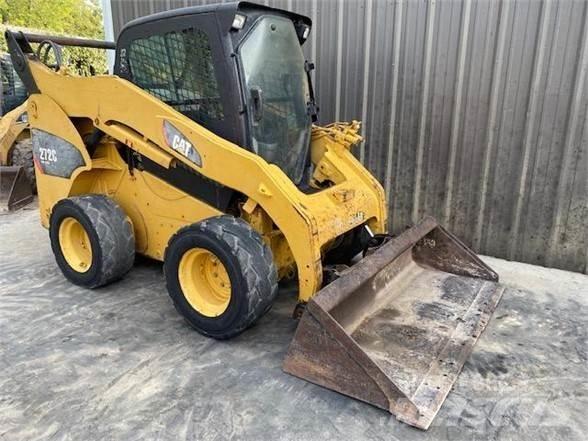 CAT 272C 滑移轉向裝載機