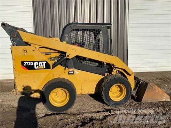 CAT 272D 滑移轉向裝載機