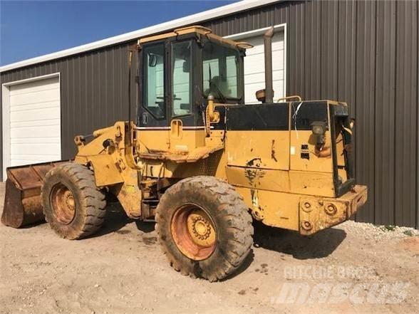 CAT 918F 輪胎式裝載機