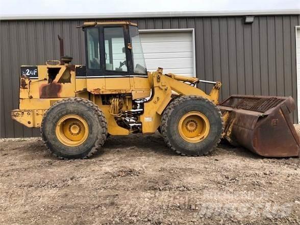 CAT 924F 輪胎式裝載機