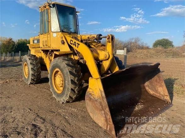 CAT 926 輪胎式裝載機