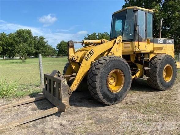 CAT 928F 輪胎式裝載機