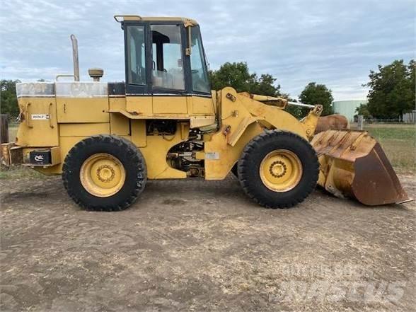 CAT 928F 輪胎式裝載機