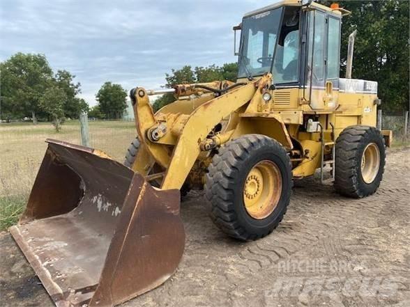 CAT 928F 輪胎式裝載機