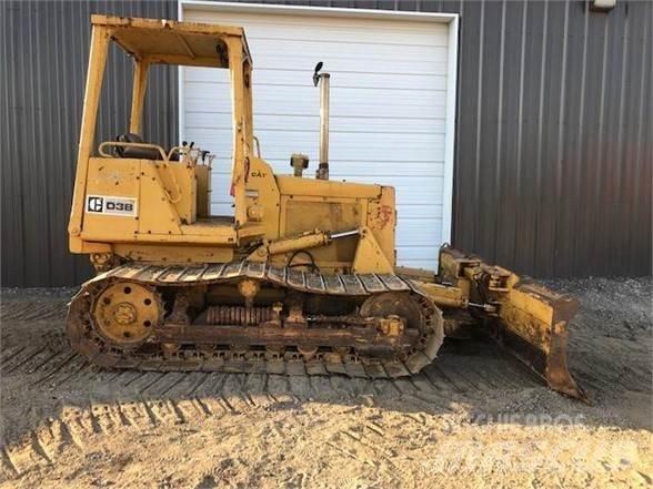 CAT D3B 履帶推土機